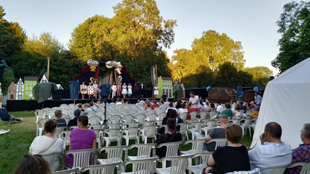 Dramatische Bühne im Grüneburgpark