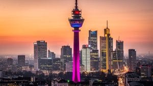 Der Europaturm: Ein Frankfurter Wahrzeichen zwischen Geschichte, Wandel und Zukunft