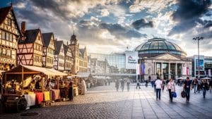 Messe Frankfurt Geschichte: Eine Zeitreise durch 800 Jahre Innovation und Tradition