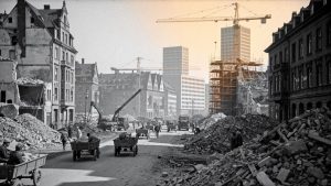 Wiederaufbau nach dem Krieg: Wie Frankfurt aus den Trümmern wuchs