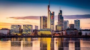 Frankfurts Hochhausgeschichte: Ein Streifzug durch Mainhattans Wolkenkratzer